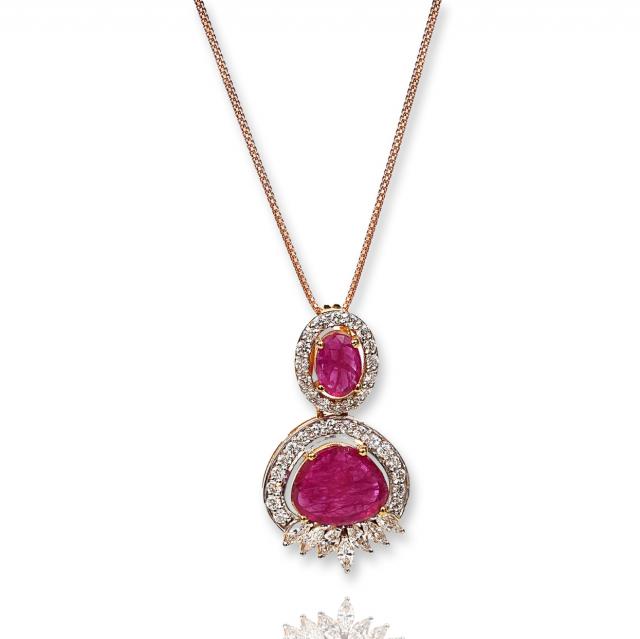 Timeless Class 18K Gold Ruby Essence Pendant-Earrings Set